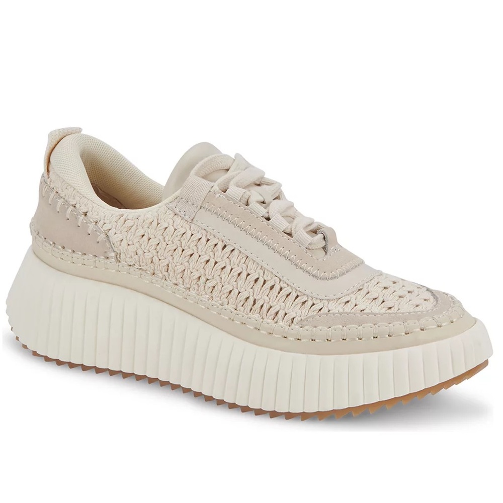 Women’s DOLCE VITA Dolen platform crochet sneakers- Size 8.5